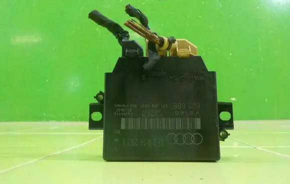 Audi A4 S4 B7 8E 8H Central body control module 8E0919283E