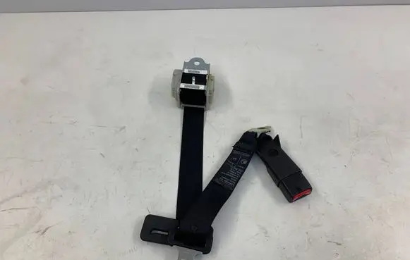 Chrysler 300C Middle seatbelt (rear) p1vj471x9ac