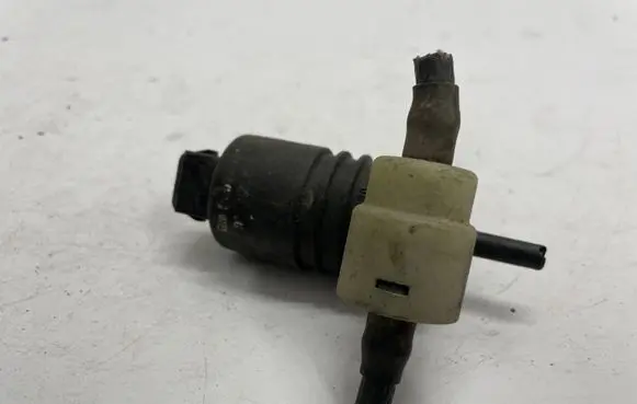 Opel Zafira C Windscreen/windshield washer pump