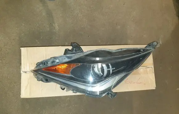 Toyota Aygo AB40 Headlight/headlamp 811700H130