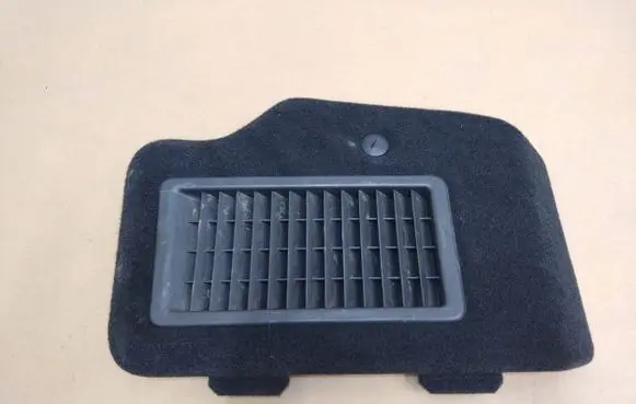 Trunk/boot side trim panel