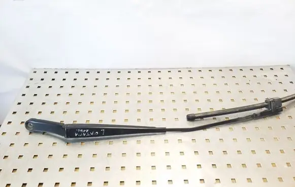 Skoda Octavia Mk2 (1Z) Front wiper blade arm 1Z2955409