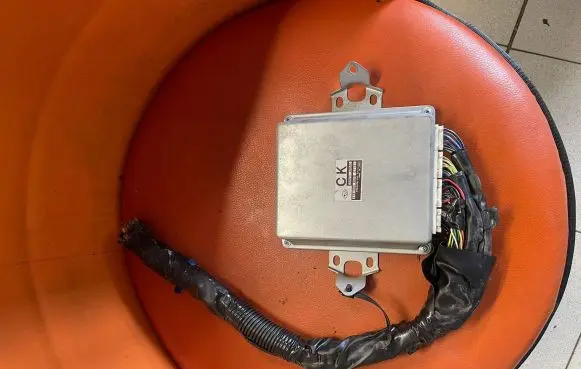 Subaru Impreza II Engine control unit/module 22611AM540