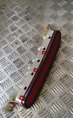 Toyota Corolla Verso AR10 Third/center stoplight 815700f011