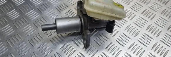 Audi A6 S6 C5 4B Master brake cylinder 32067009