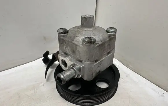 Volvo XC90 Power steering pump 5146310016