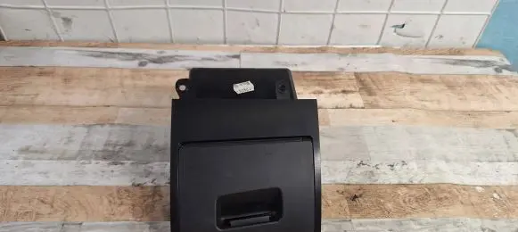 BMW 5 E60 E61 Glove box 585300104