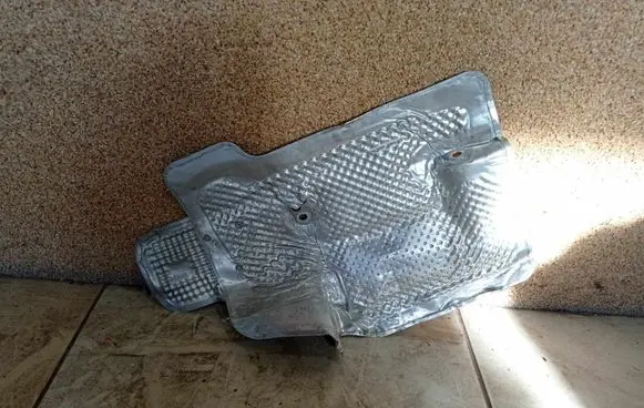 Chrysler Pacifica Heat shield in engine bay 68231837 68231837AB