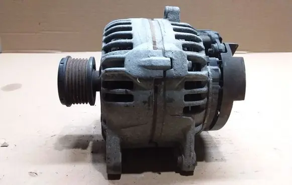 Renault Kangoo II Generator/alternator 8200660034A 0124525139