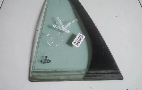 Skoda Fabia Mk2 (5J) Rear vent window glass AS2