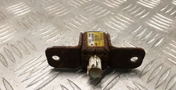 Mitsubishi Pajero Airbag deployment crash/impact sensor MR409363