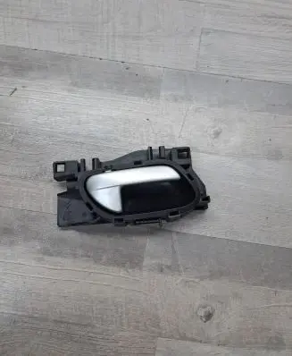 Peugeot 207 Front door interior handle 303965