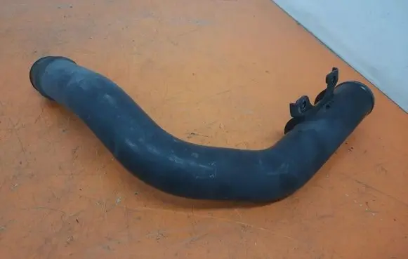 Volkswagen PASSAT B5.5 Intake resonator 