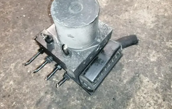 BMW 5 E60 E61 ABS Pump 6774000 0265950411