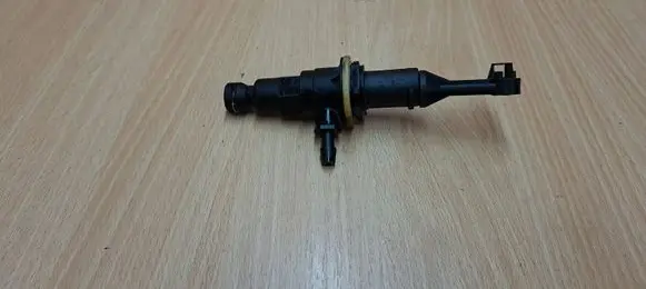 Renault Espace - Grand espace IV Clutch master cylinder 8200039836