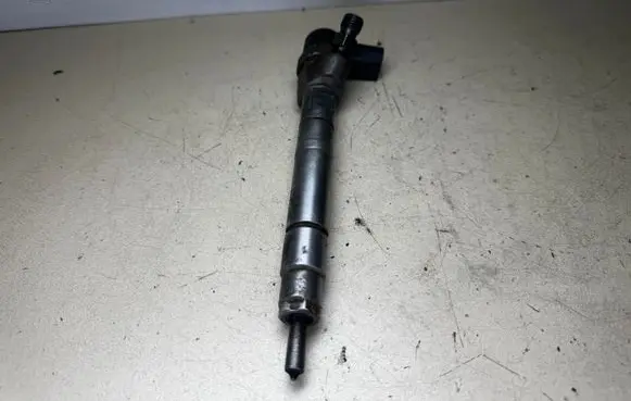 Mercedes-Benz ML W163 Fuel injector A6130700587 0445110096