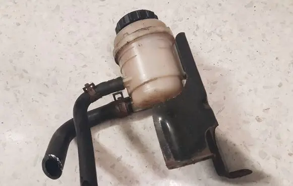 KIA Sorento Power steering fluid tank/reservoir 571503E100