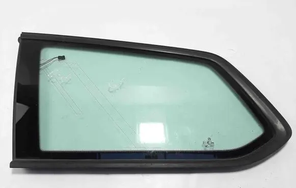 Volkswagen PASSAT B8 Rear side window 43R00082