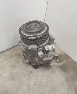 Toyota Sienna XL30 III Air conditioning (A/C) compressor (pump) CG4472809231