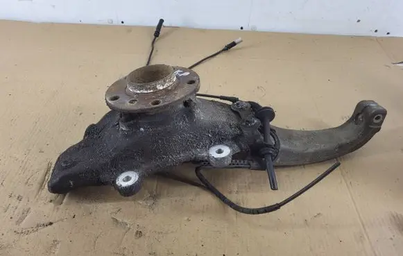 BMW 6 F12 F13 Front wheel hub spindle knuckle 200011