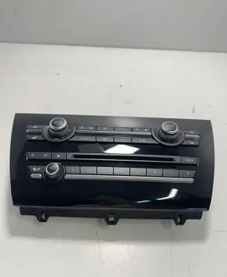 BMW X5 F15 Climate control unit 6831942 05082016 900256780047