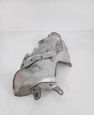 BMW 2 F44 Heat shield in engine bay 8483369