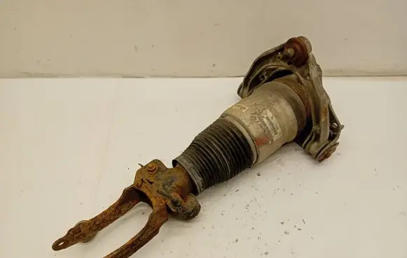 Volkswagen Touareg I Front air suspension shock absorber 7L8616039