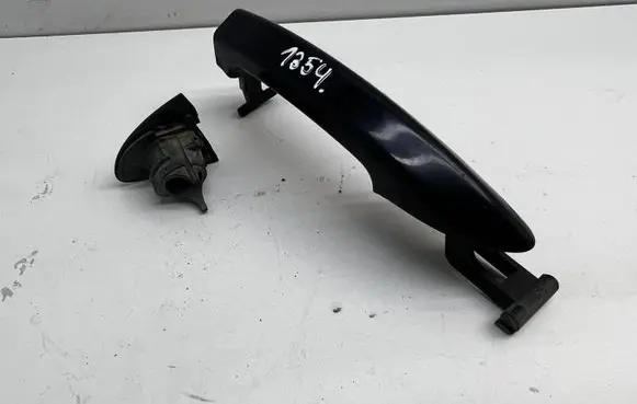 Volkswagen PASSAT B6 Front door handle cover 3C0839168