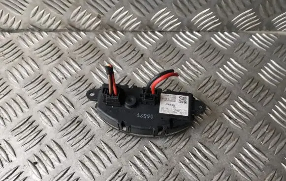 BMW 2 F46 Heater blower motor/fan resistor 64119377854 9377854 MB4998000201