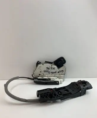 Volkswagen Golf VII Rear door lock 5K4839015Q 5N0839885H