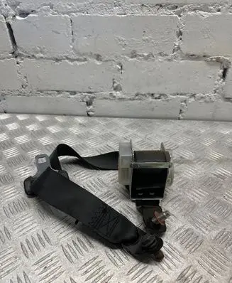 KIA Ceed Rear seatbelt 898101h000