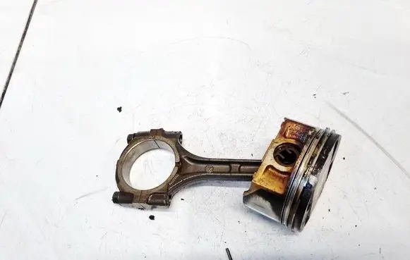 Subaru Legacy Piston with connecting rod 