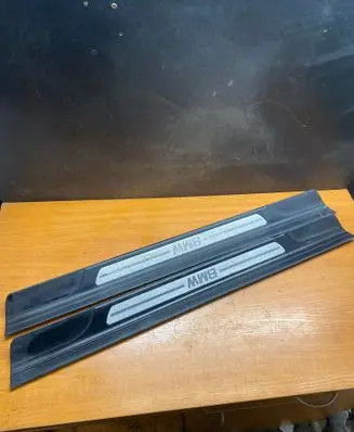 Front sill trim cover
