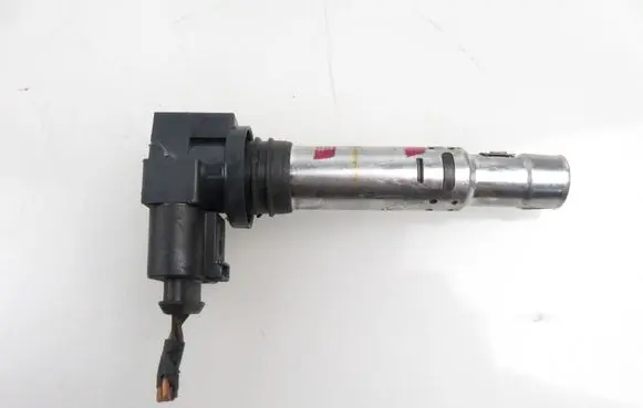 Seat Ibiza III (6L) High voltage ignition coil R0401S00400