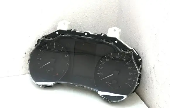 Nissan Pulsar Speedometer (instrument cluster) 3ZL0A MU53