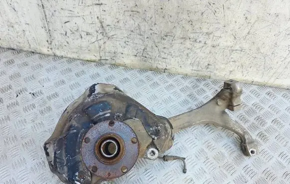 Audi A6 S6 C6 4F Front wheel hub 4F0257