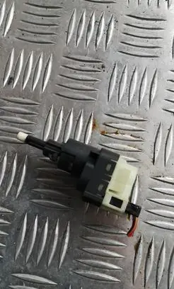 Volkswagen PASSAT B5.5 Brake pedal sensor switch 1k2945511