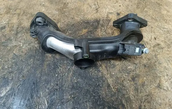 Citroen C4 Cactus Intercooler hose/pipe 9674951680