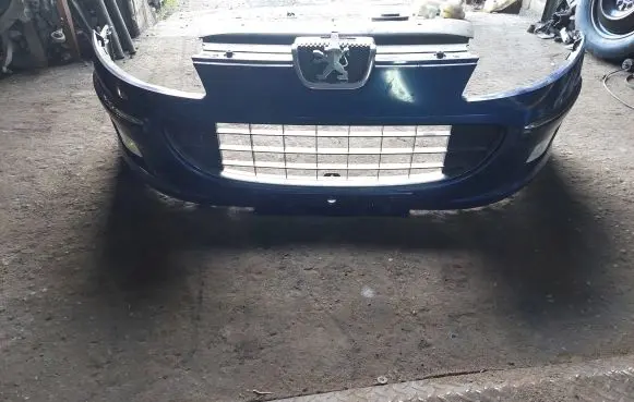 Peugeot 407 Front bumper