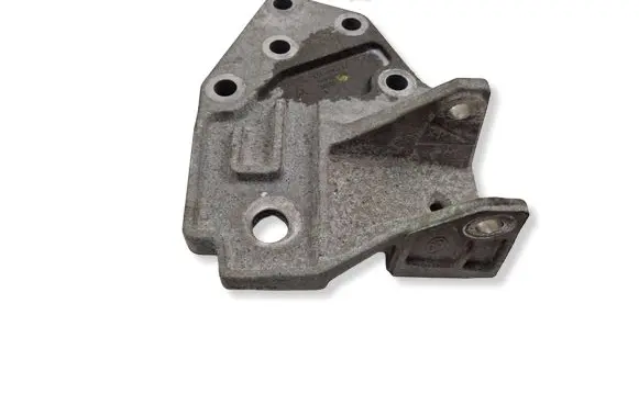 Land Rover Evoque I Engine mounting bracket BJ326P096AA