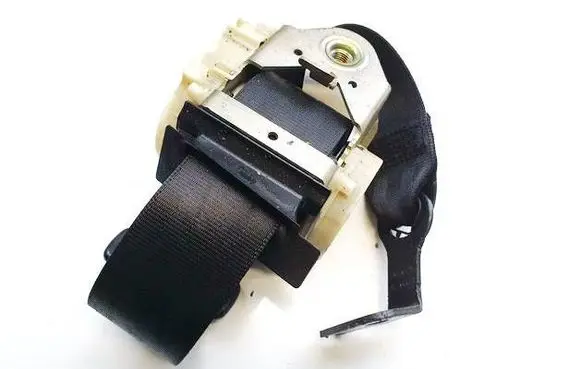 Rear seatbelt