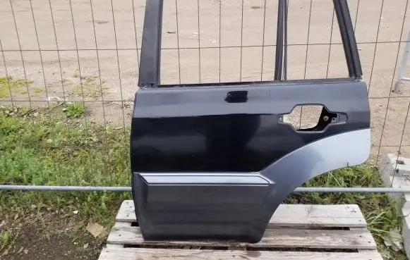 Hyundai Terracan Rear door