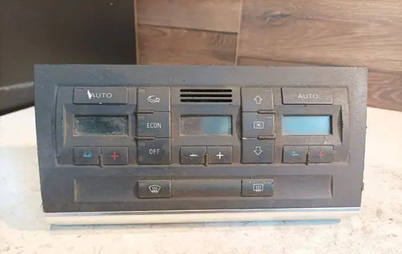 Audi A4 S4 B6 8E 8H Climate control unit 8E0820043H 0652566 8E0858063A