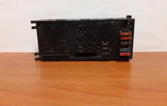 Mercedes-Benz E W210 Fuse box set 0005401550 6079