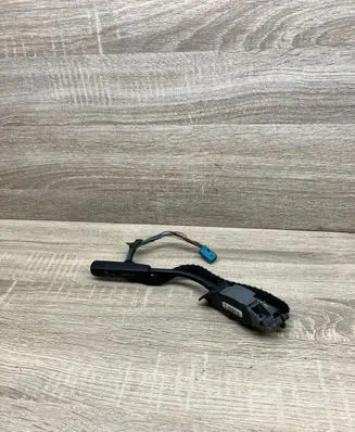 Mercedes-Benz E W210 Cruise control stalk 2085450324 202729Q03