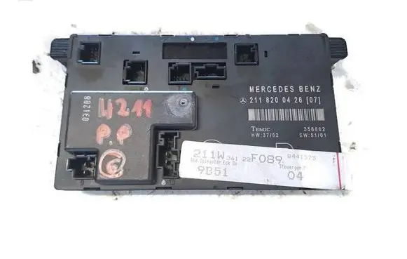 Mercedes-Benz E W211 Door control unit/module 2118200426