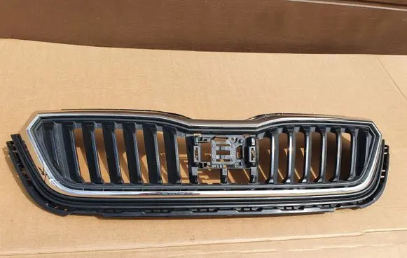Skoda Scala Front bumper upper radiator grill 657853653