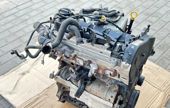 Volkswagen PASSAT B8 Engine CRLB 04L100090J 04L100090JX