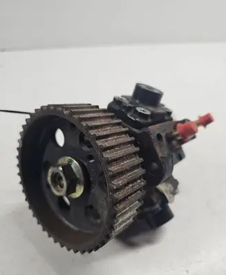 Opel Zafira B Fuel injection high pressure pump 0445010097