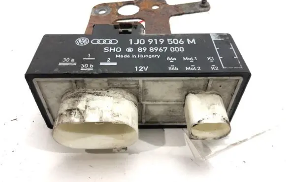 Skoda Fabia Mk1 (6Y) Fan control module 1J0919506M